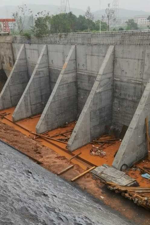 新乡凤泉区锚杆式挡土墙